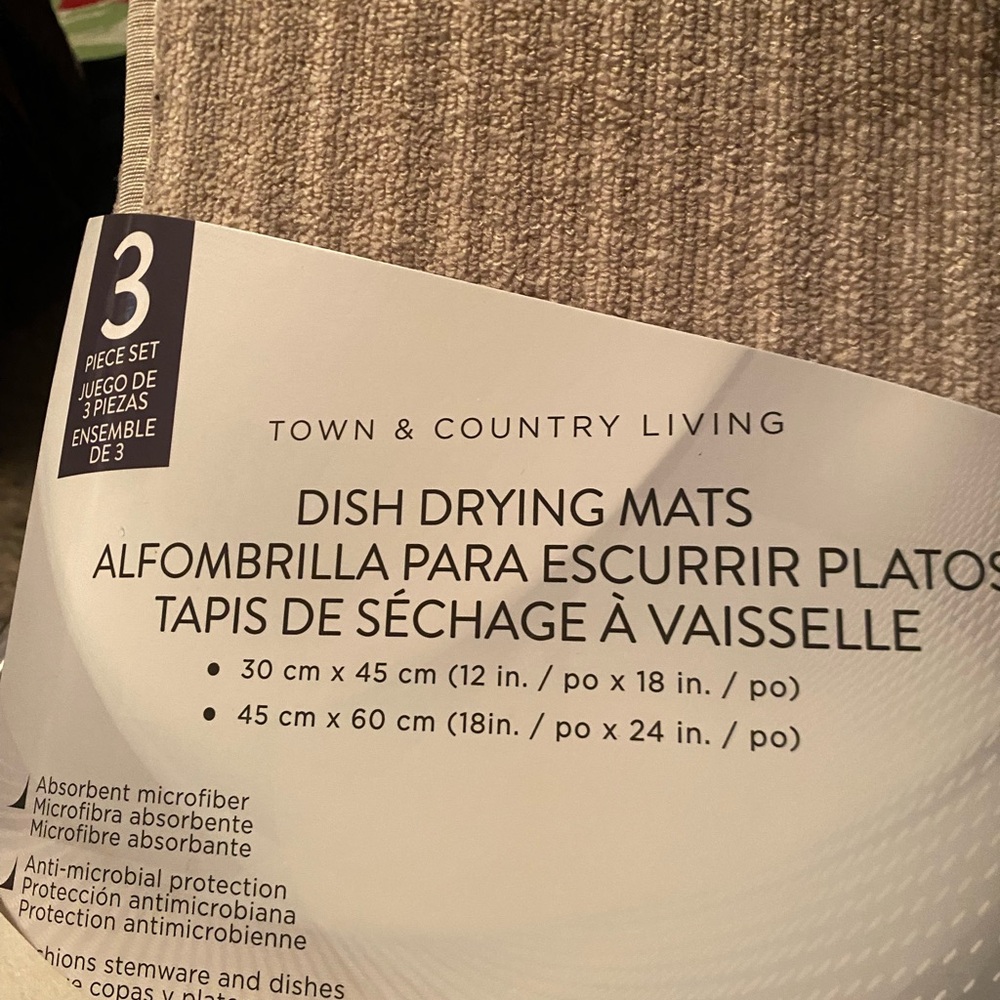 New three-piece set Town & Country living dish drying mats